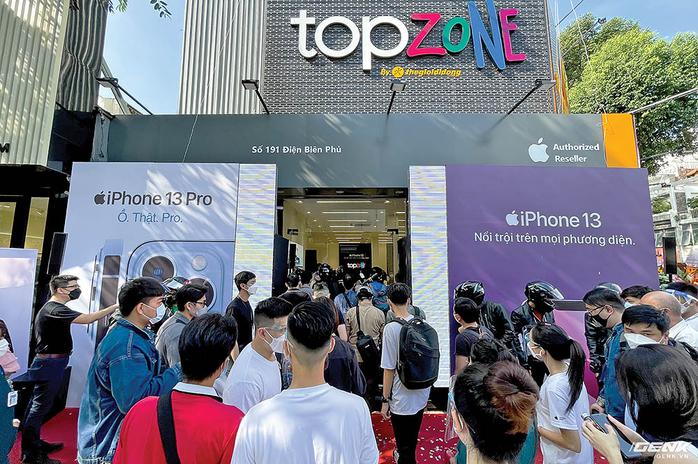 TopZone của Thế giới Di động khai trương khiến cạnh tranh trên thị trường bán lẻ các sản phẩm của Apple thêm nóng bỏng