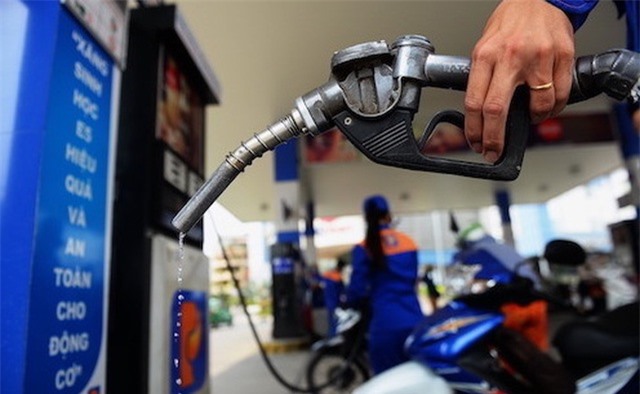 Giá xăng dầu lại sắp giảm mạnh? - Ảnh 1.