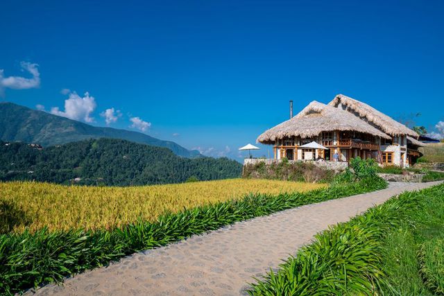 Sapa có khu nghỉ dưỡng sinh thái đẹp nhất thế giới: Resort xanh giữa đại ngàn, bể bơi vô cực nước ấm view đẹp nín thở’, sử dụng hoàn toàn năng lượng mặt trời - Ảnh 1.