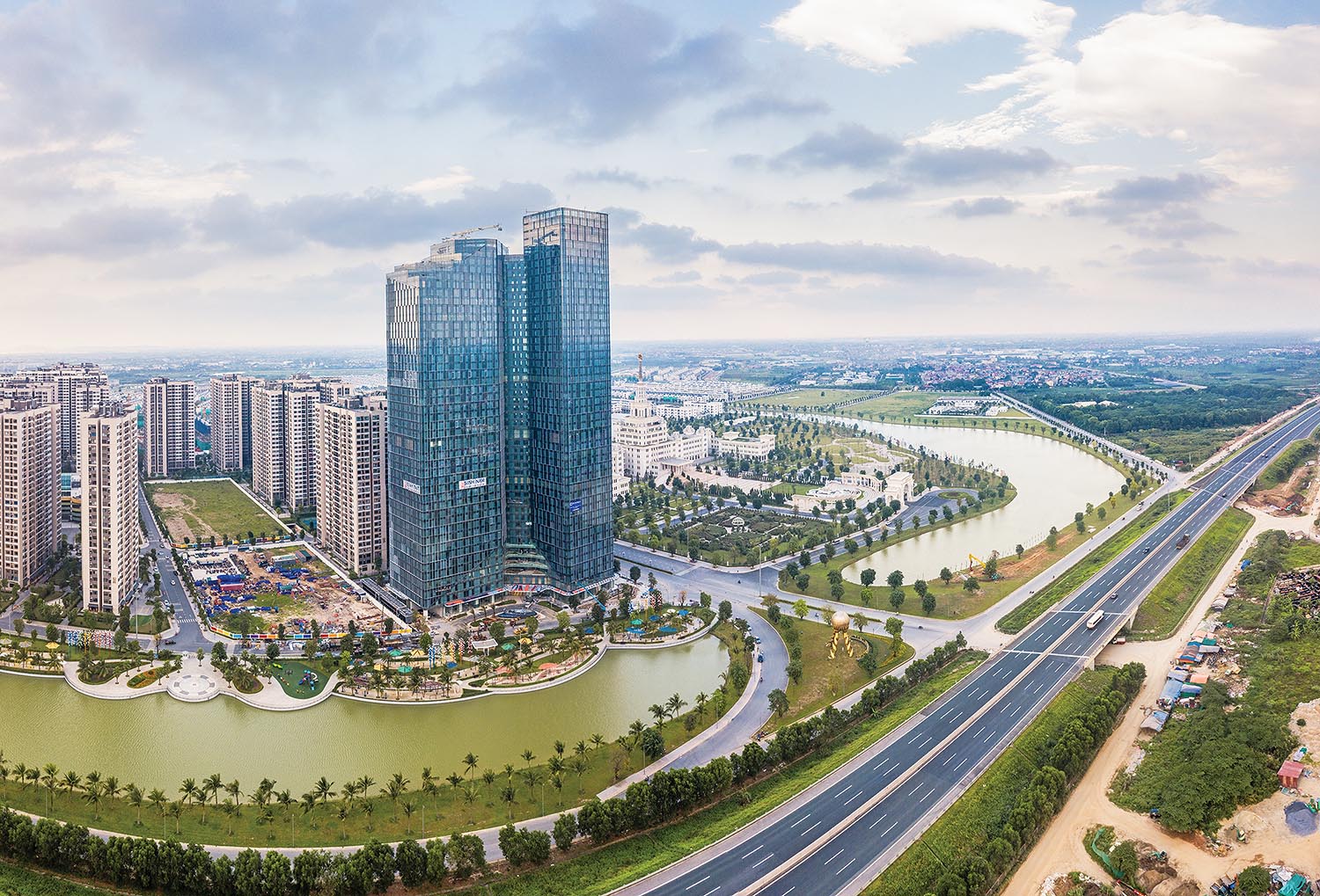 Hầu hết các tòa nhà văn phòng tại Hà Nội đang duy trì tỷ lệ lấp đầy khá cao. Trong ảnh: Dự án Vinhomes Ocean Park 