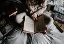  Học theo tỷ phú: Bill Gates có thói quen đọc sách trước khi ngủ, giúp bớt căng thẳng và dễ giàu có hơn 