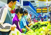 Kiểm soát chặt chất lượng thực phẩm để người dân yên tâm mua sắm