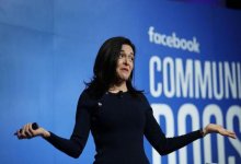  Trước khi từ bỏ vai trò COO, 'nữ tướng' Sheryl Sandberg đã bán hơn 75% cổ phiếu Facebook 